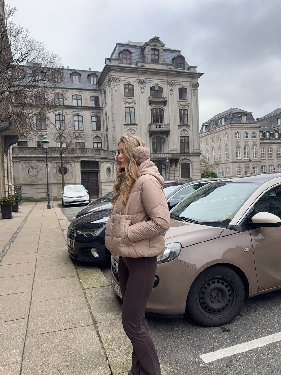 Aijo Puffer Jacket Beige