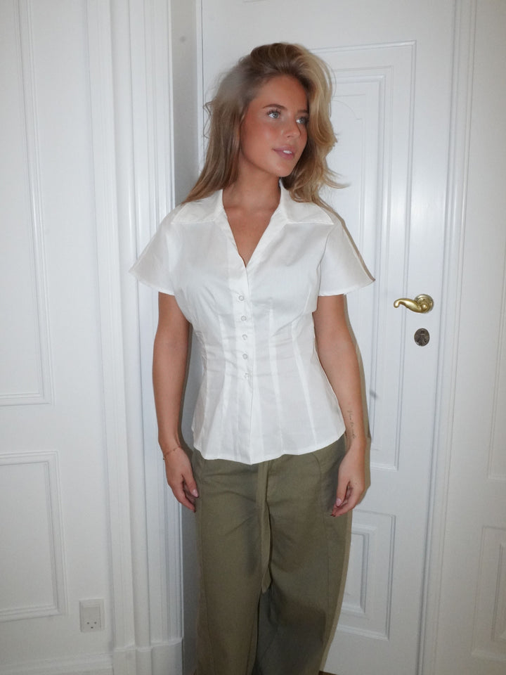 Alessia fitted short-sleeved shirt - White