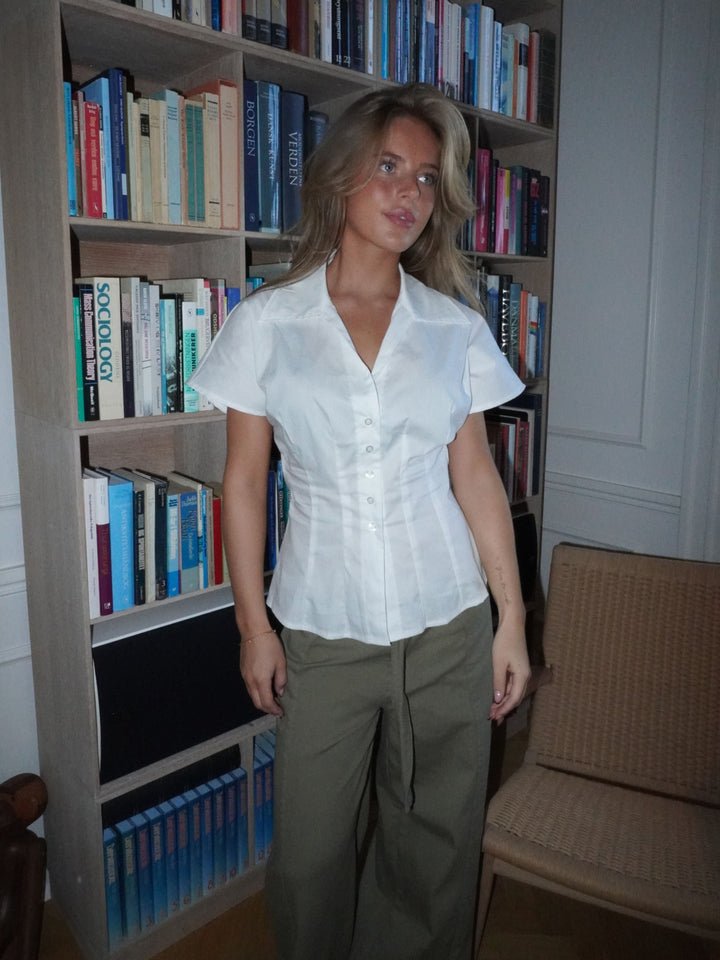 Alessia fitted short-sleeved shirt - White