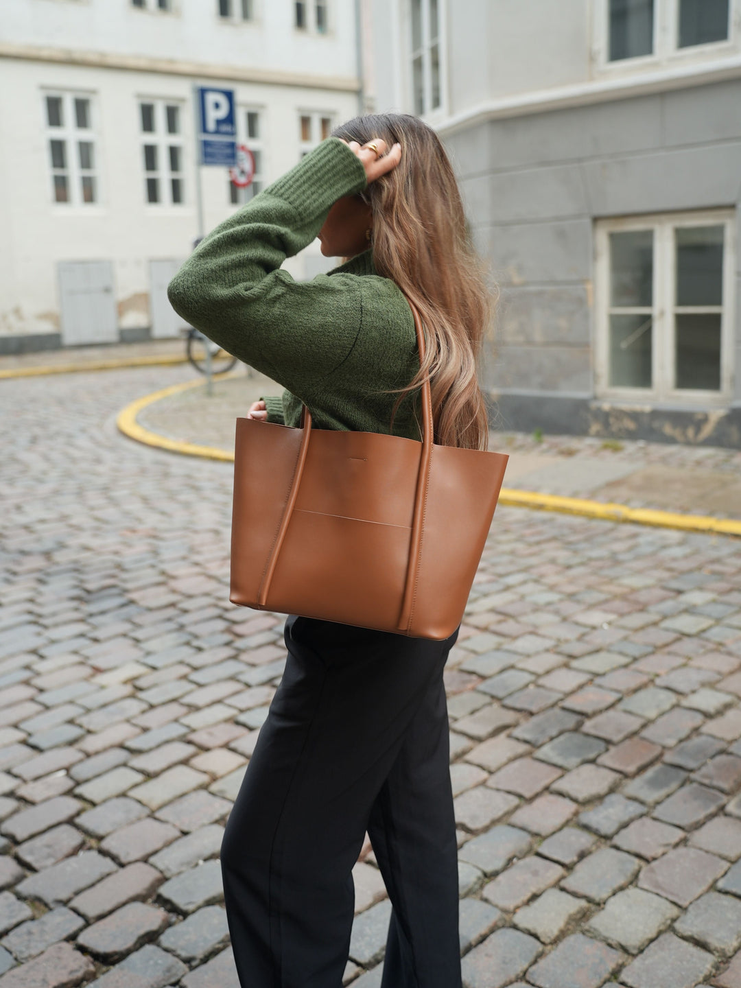 Helene Shoulder Bag - Brown