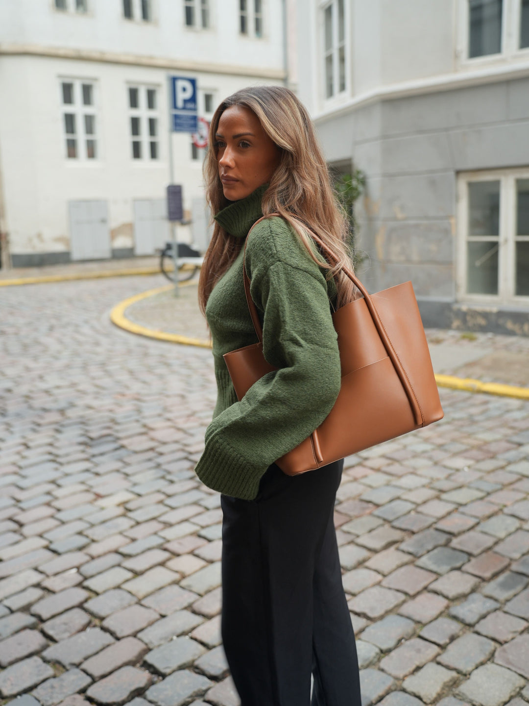 Helene Shoulder Bag - Brown