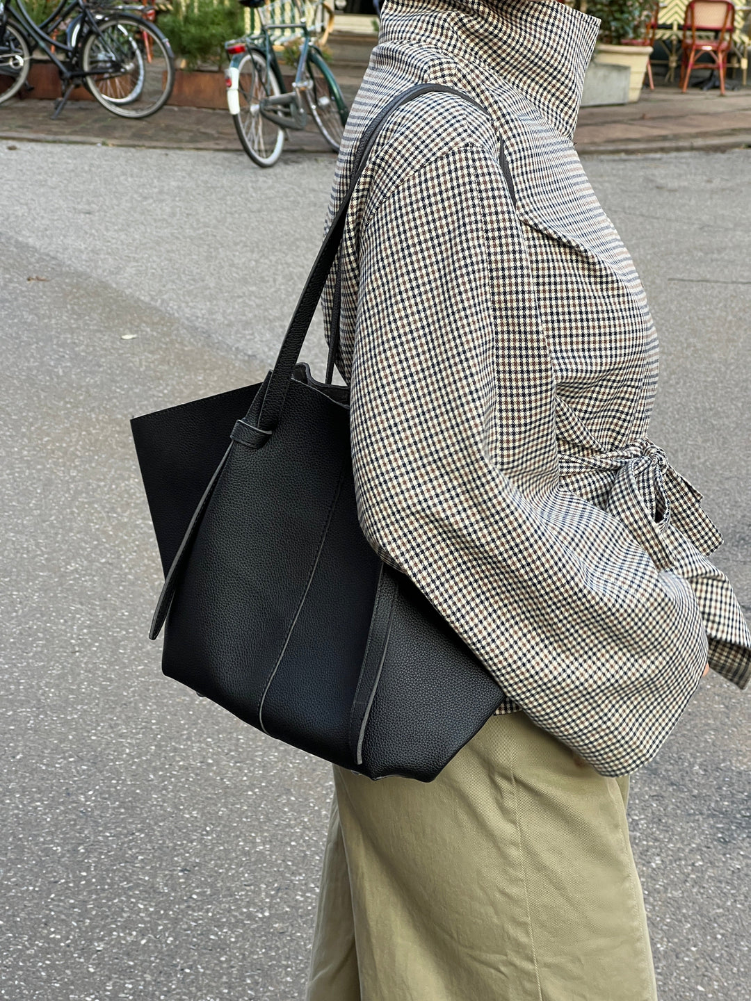 Lucia shoulder bag - Black