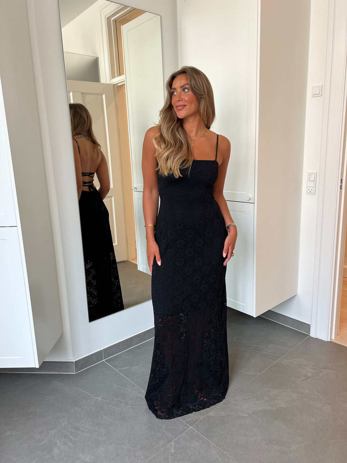 Oura Lace Dress Black