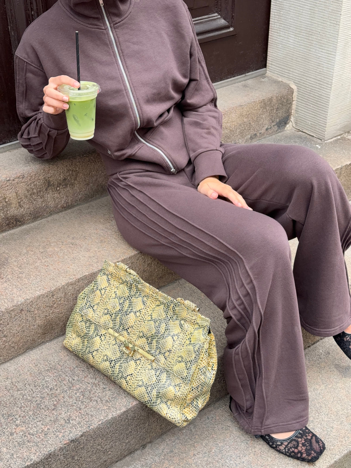 Kenya Sweatpants Brown