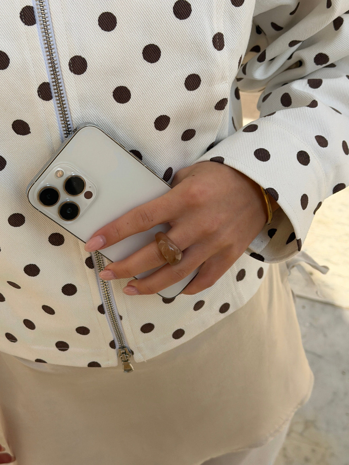 Aila Acrylic Ring Beige