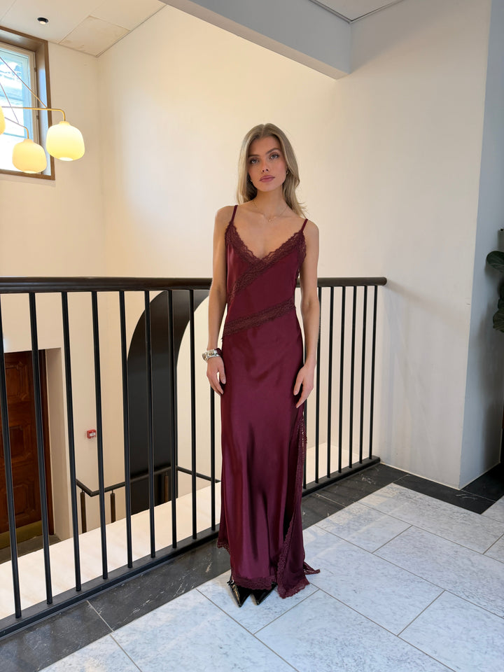Dora maxi satin lace dress - Burgundy