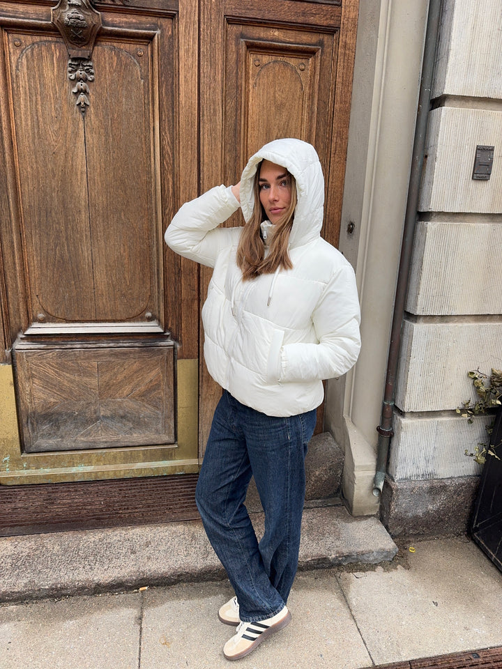 Aijo Puffer Jacket - White