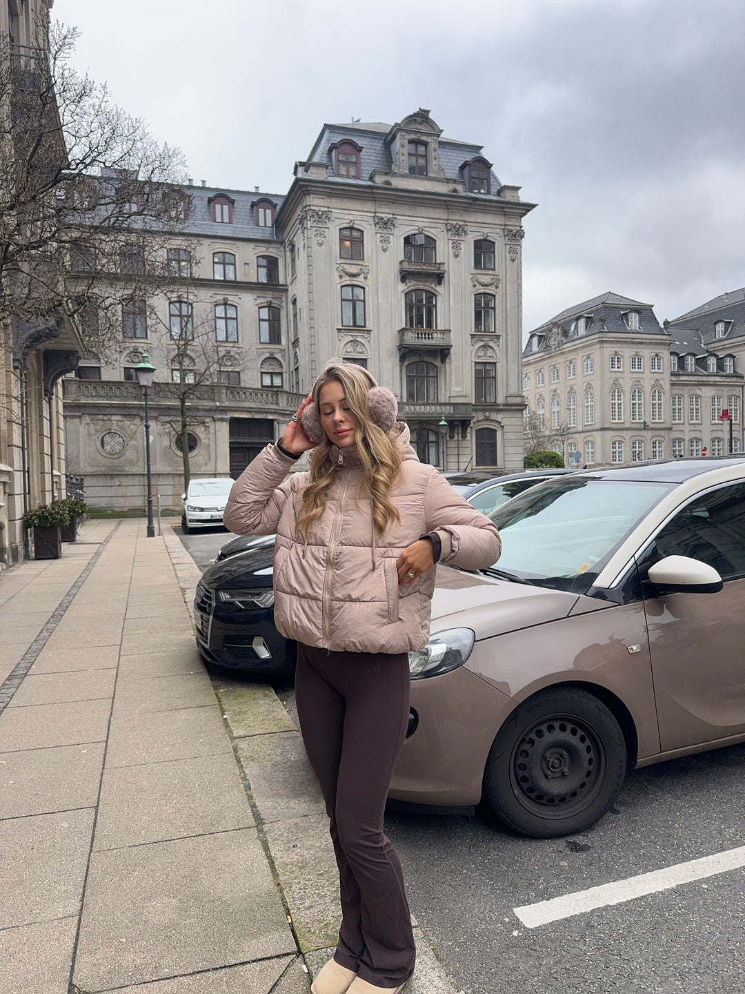 Aijo puffer Jacket - Beige