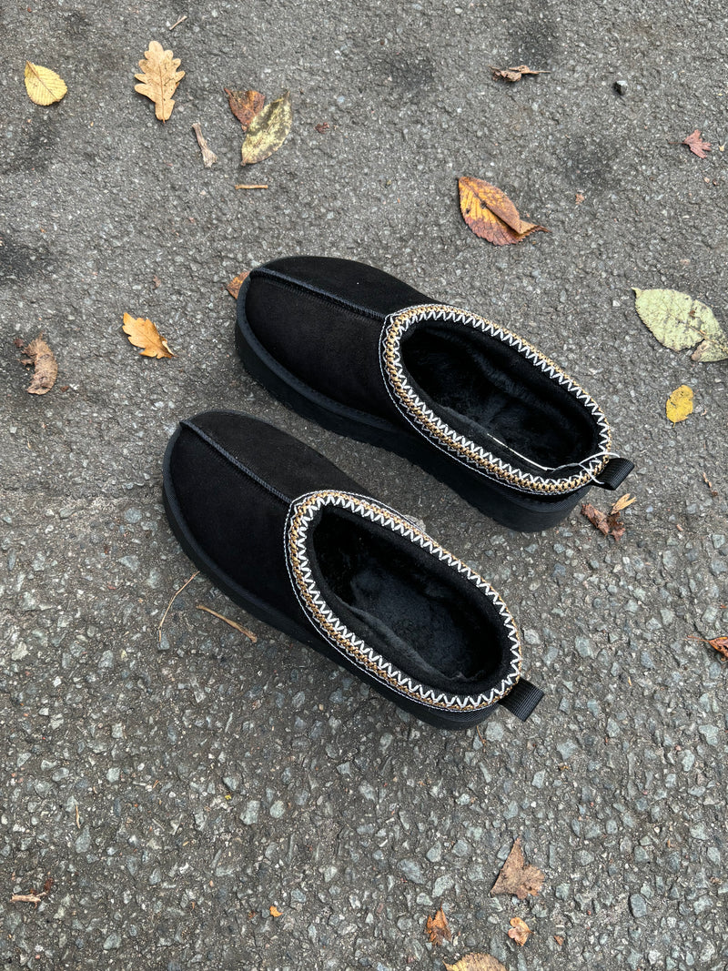 Tora platform teddy shoe - Black