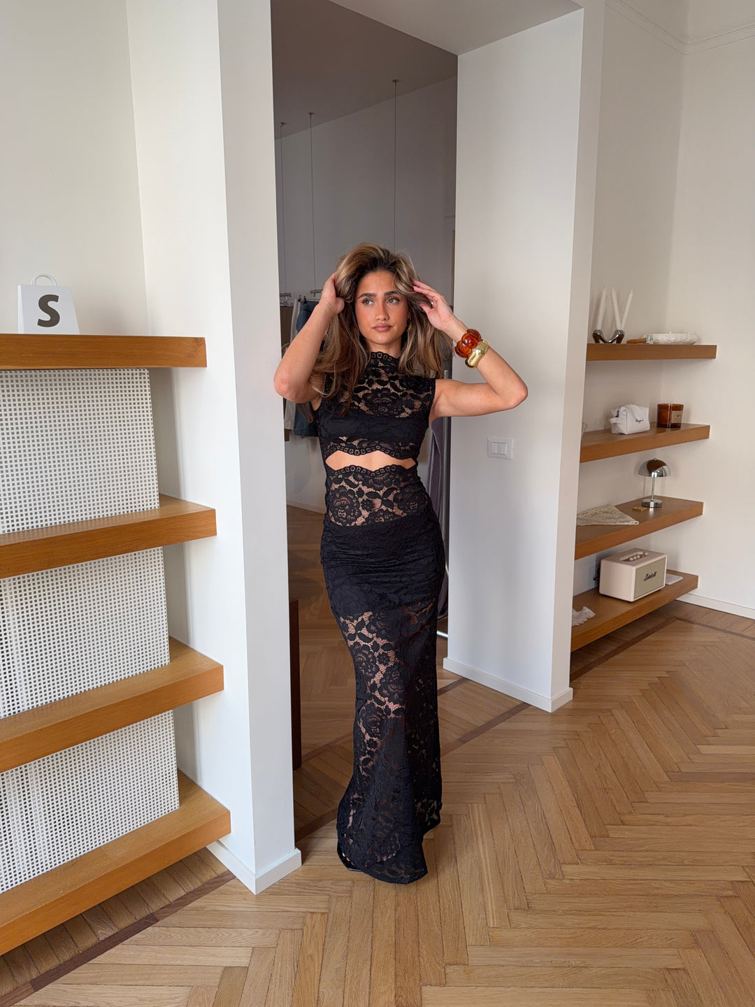 Lydia lace maxi dress - Black