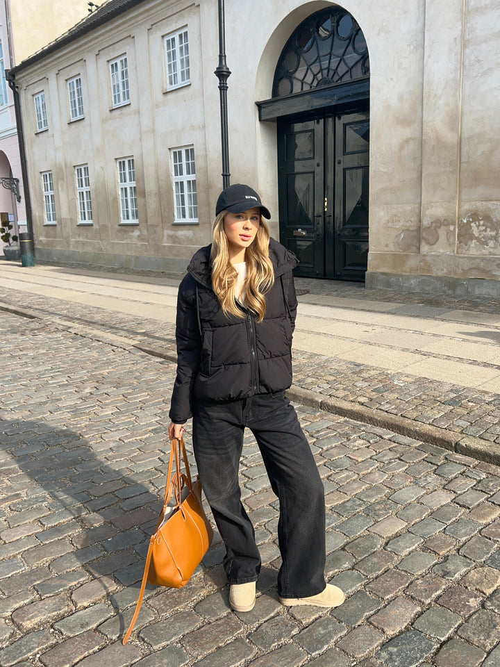 Aijo Puffer Jacket - Black