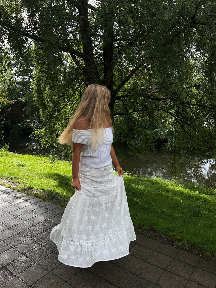 Kaysa off shoulder knit - white