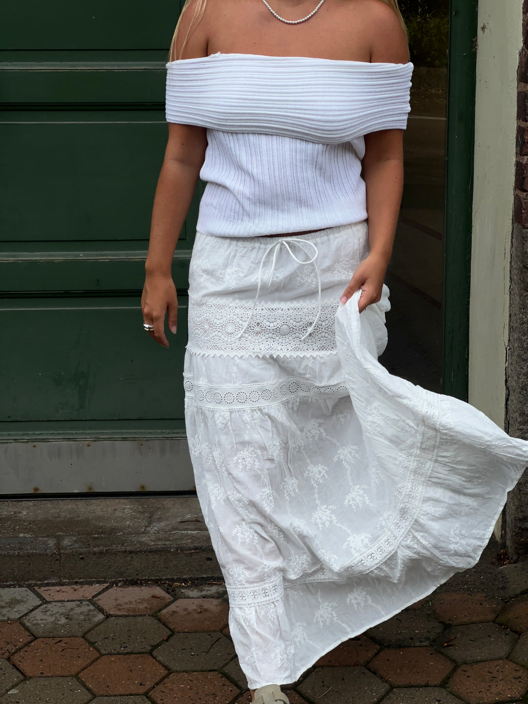Kaysa off shoulder knit - white